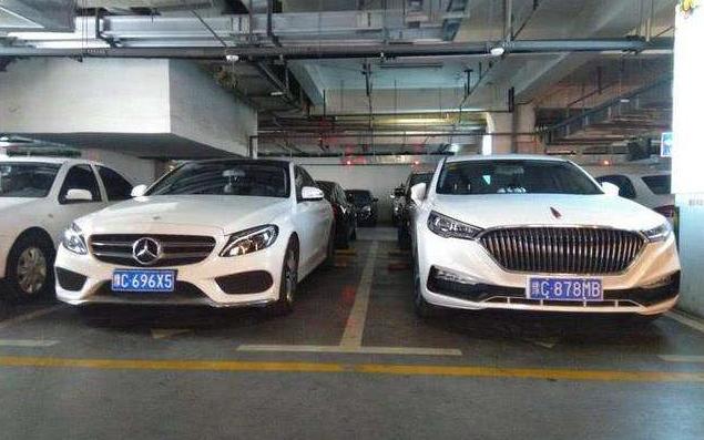 『起亚汽车』15万的红旗和28万的奔驰放一起，差距一幕了然，你会怎么选？