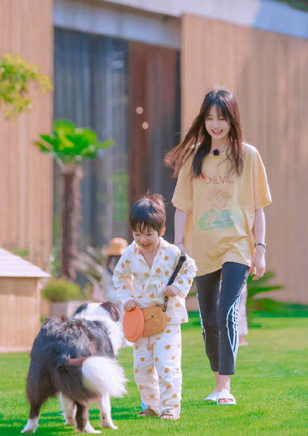 郑爽■郑爽前任张恒惨淡现状曝光：官司缠身从六月一直排到十月