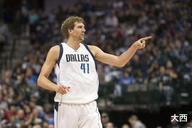 【薪水】同样是生涯最后一年，司机薪水500万，乔丹103万，科比和邓肯呢