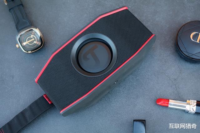 无线蓝牙音箱|千元内性价比最高的蓝牙音箱，除非你能用700块买到BOSE