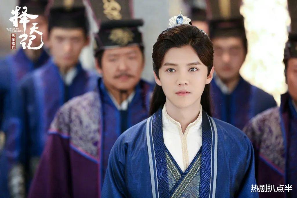 肖战@新生代古装六大神颜男主，肖战邓伦上榜，网友：第一难以服众