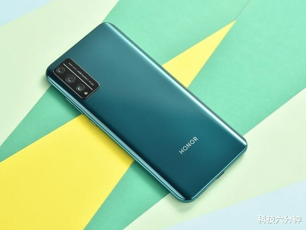 荣耀9x■1500元预算!这三款手机都是内行人的钟爱,买到就是赚到