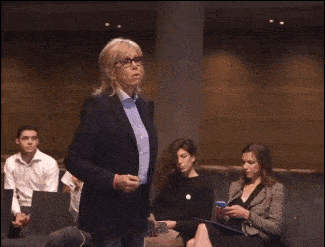 #法国#法国第一夫人扎头发美绝了，晚礼服迷人，小25岁总统老公忍不住抱