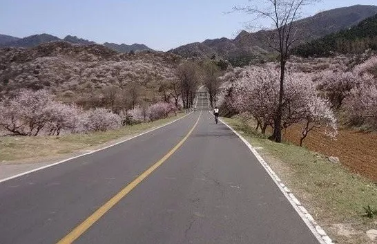 [自驾]五一小假期，自驾之旅，京郊16条醉美的公路，总有一款适合您！