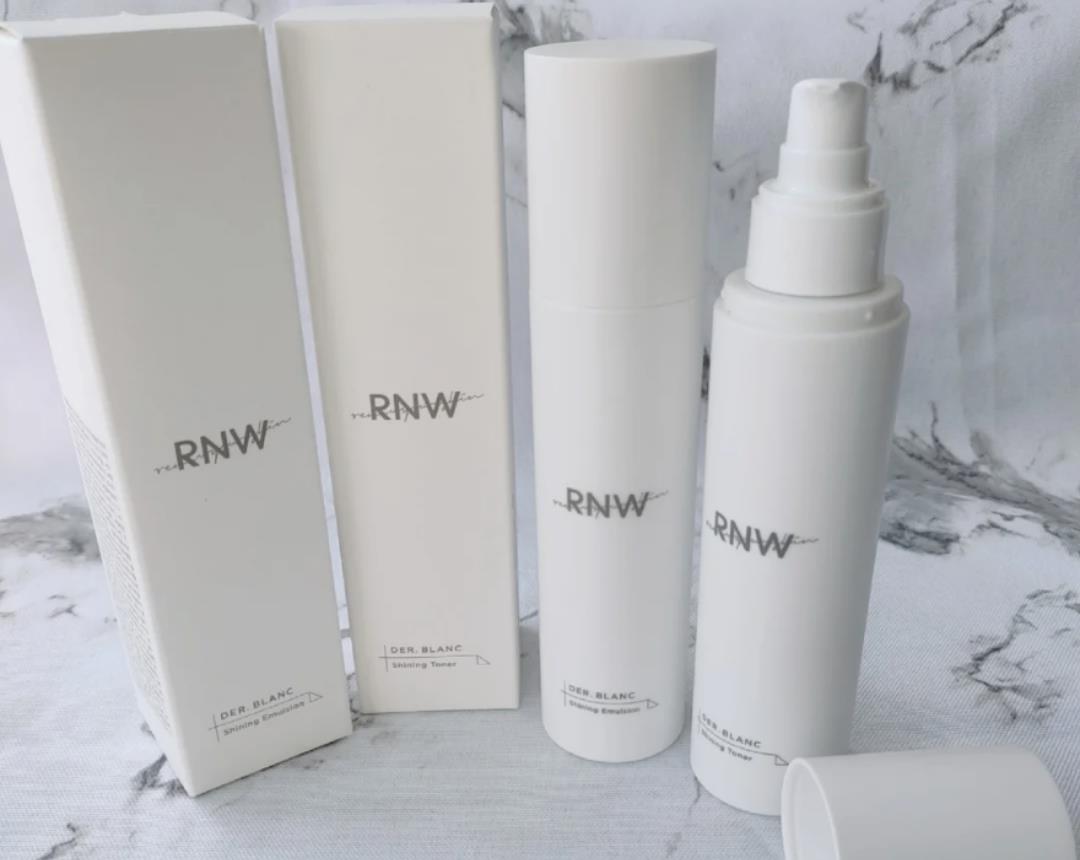 「百雀羚」适合学生党平价水乳盘点，百雀羚滋润，AHC平价好用，你用过哪款