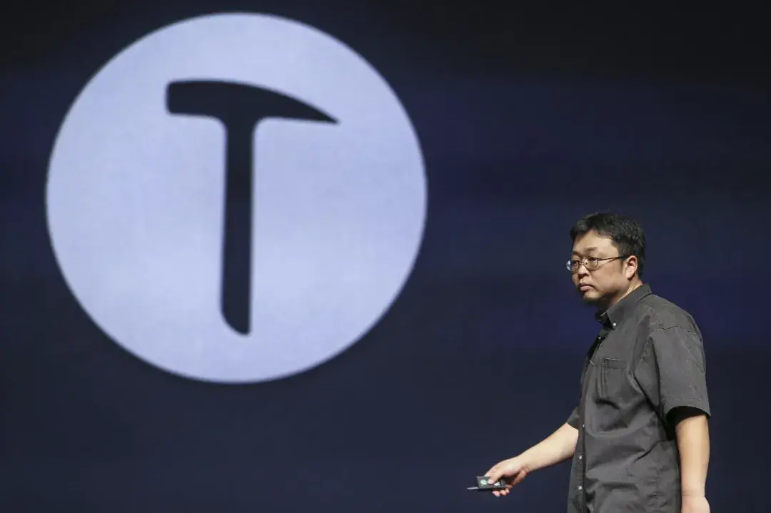 罗永浩|罗永浩还4亿债务,有人欠债70万:直播赚钱,是年轻人最大的错觉