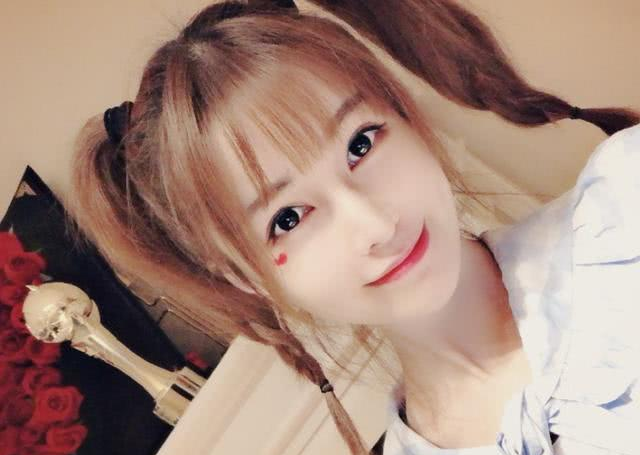 [轩子]轩子惜败宝子啊，双马尾发型想装嫩？网友：臃肿身材成缺点