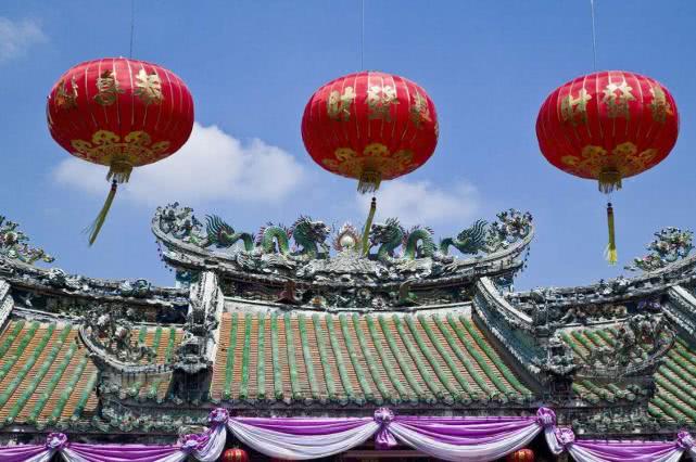 「属蛇」今年6月里，3生肖将会被财星正照，机会来袭横财在握，富贵长久