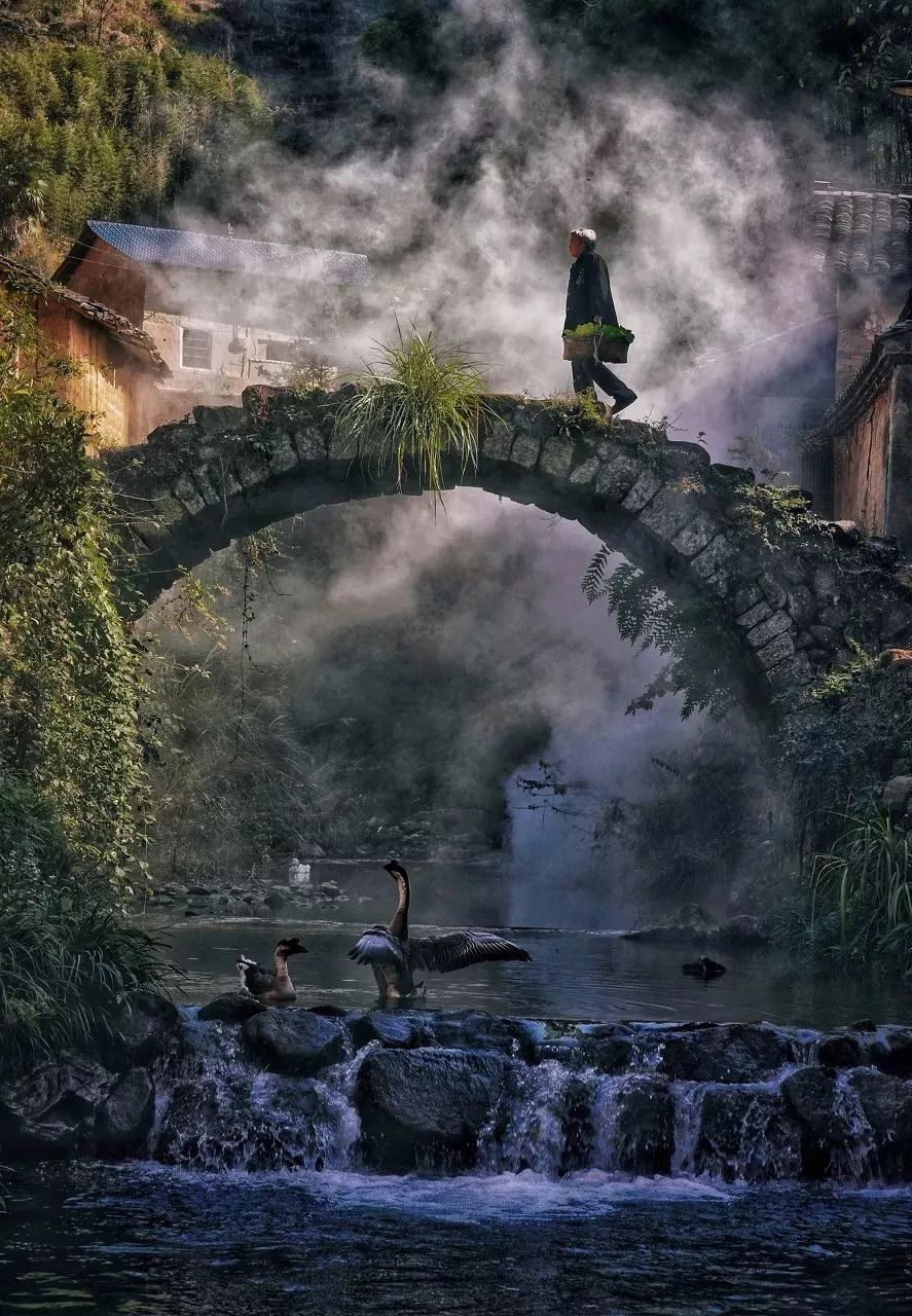 古镇 正适合小住7天的绝美小城小镇，不费钱不需攻略，和当地人一起享受慢生活！