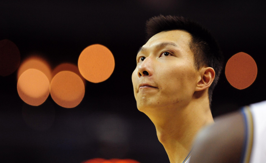 易建联：三进三出！美媒报篮网欲签易建联遭拒绝，曾不惜300万也要送走他