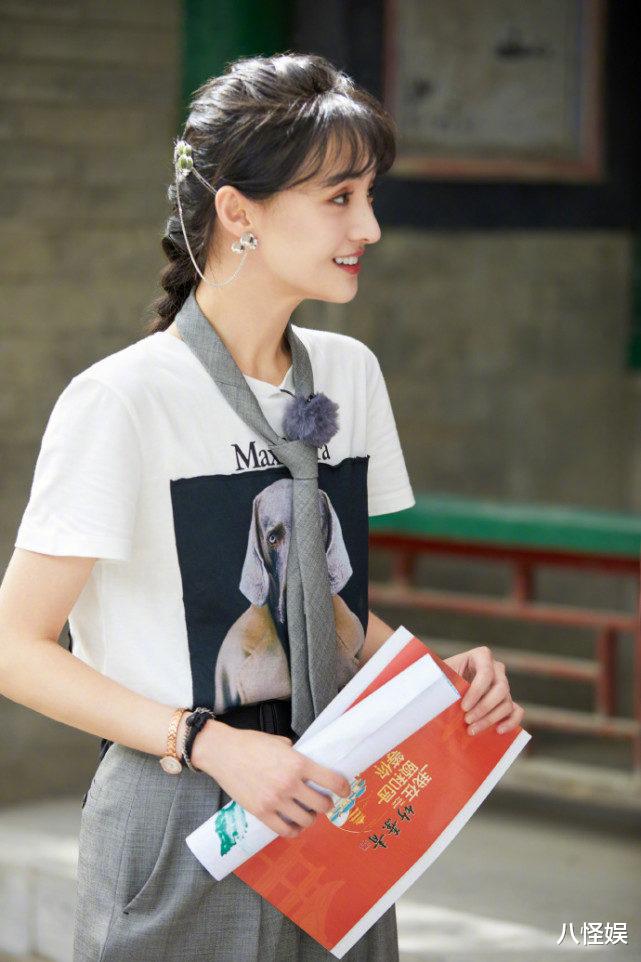 「郑爽」真要复合？张翰戴郑爽情侣戒后，郑爽又跳俩人定情之作主题曲
