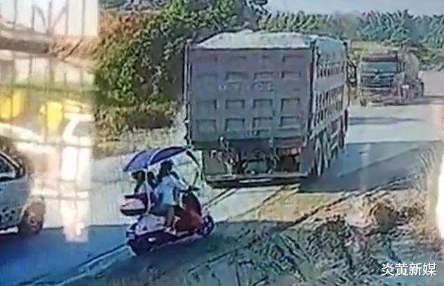 炎黄新媒|电动车惨遭货车碾压，母子四人横死车轮下，孩子最大9岁最小年仅3三岁
