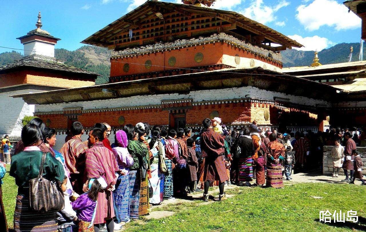 青白江|中国中年男子去不丹旅游，纷纷表示不想回国，看看不丹女孩怎么说