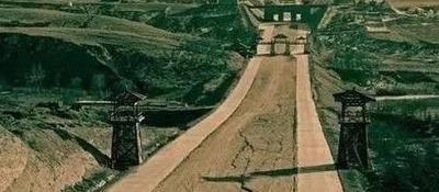 『秦始皇』秦始皇千年前修的路,至今没长出杂草。专家说材料现代人都难制作