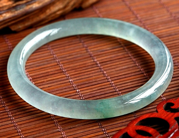 [翡翠]A货翡翠售价500？为何A货翡翠的价值相差如此之大？