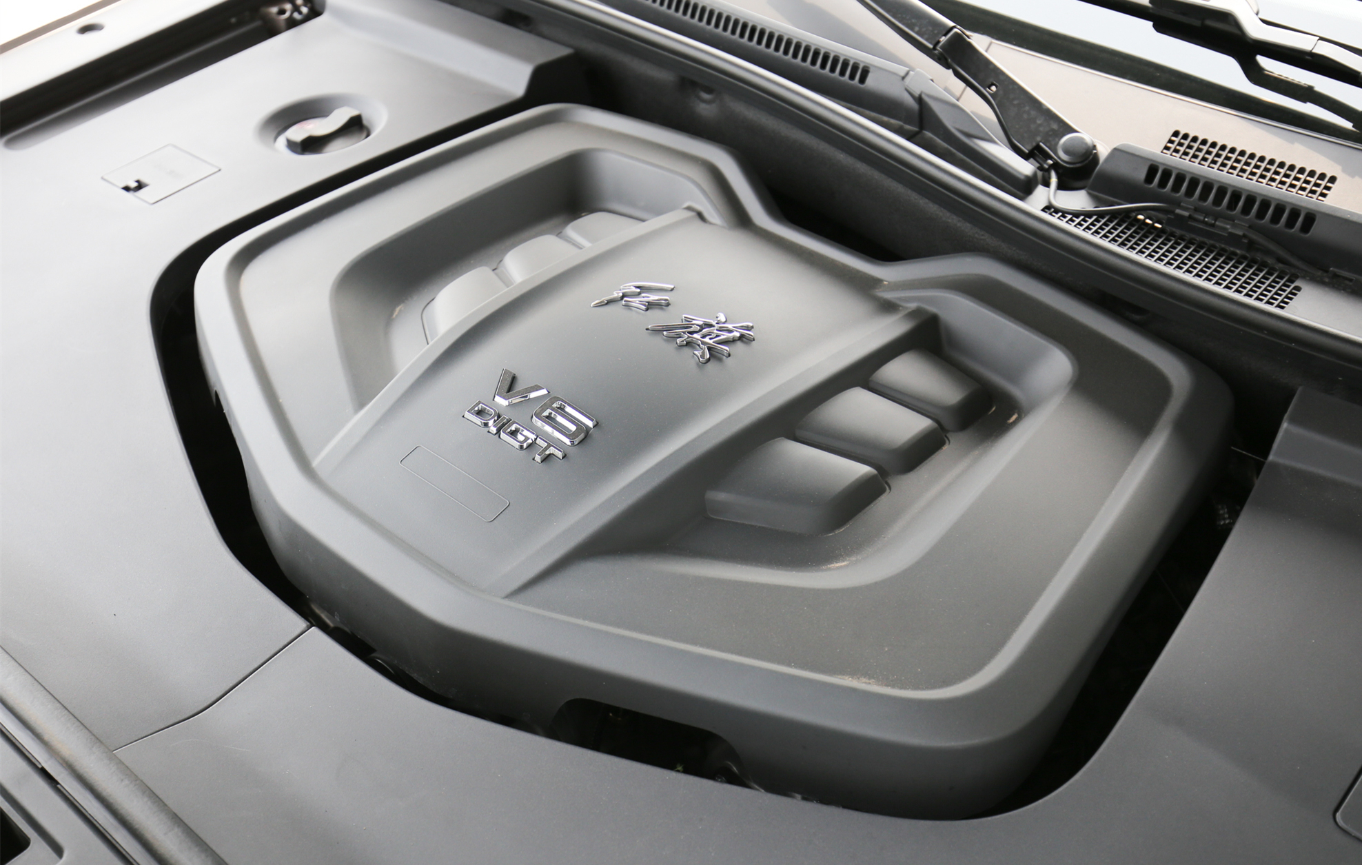 SUV|被忽视的国产豪华SUV!和Q7同级别,标配3.0T+8AT,却比Q5还便宜