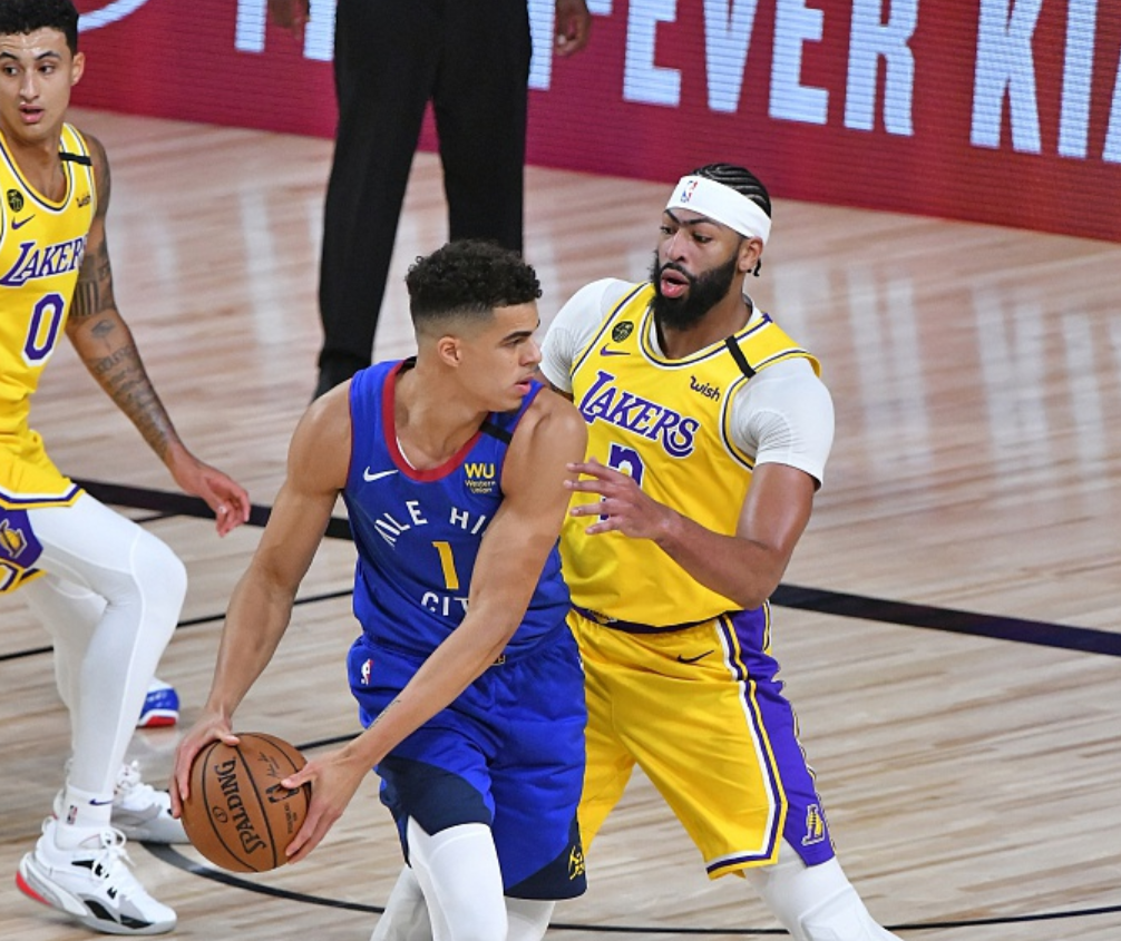 约基奇|备战G2！沃格尔回应罚球问题，霍华德喊话约基奇，穆雷点出取胜之匙！