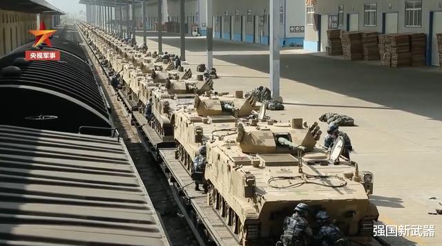 空降兵：继空降兵之后，中国76集团军合成旅也到达雪域高原，99坦克群出动