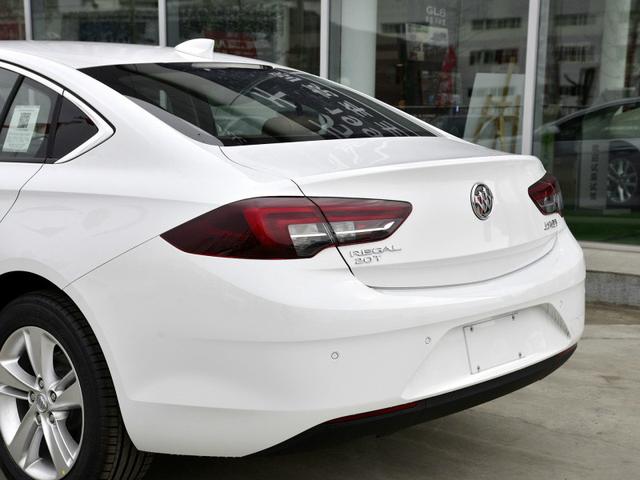 别克君威|别克君威又降了，跌破13万月销11958辆，难道不比速腾香？