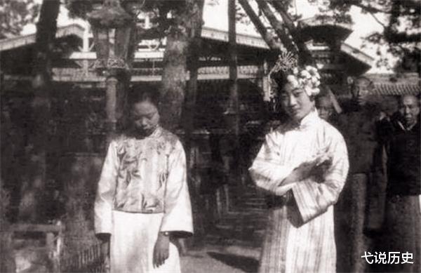 弋说历史|男子娶了个工厂女工,总觉得妻子不简单,6年后才知她的真实身份