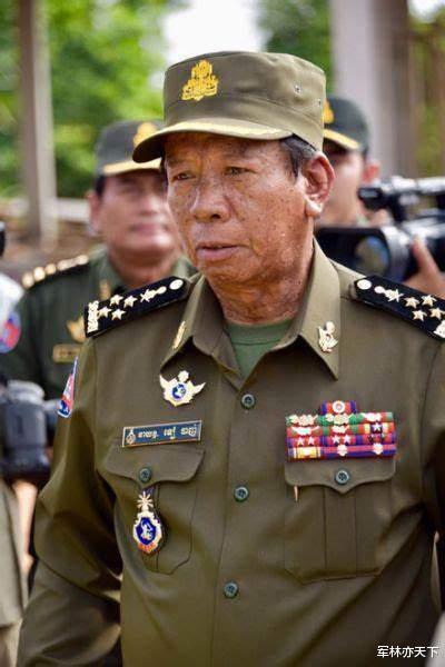 柬埔寨國防部長狄班，上將軍銜，親王爵位，為國傢立下無數功勛-圖2