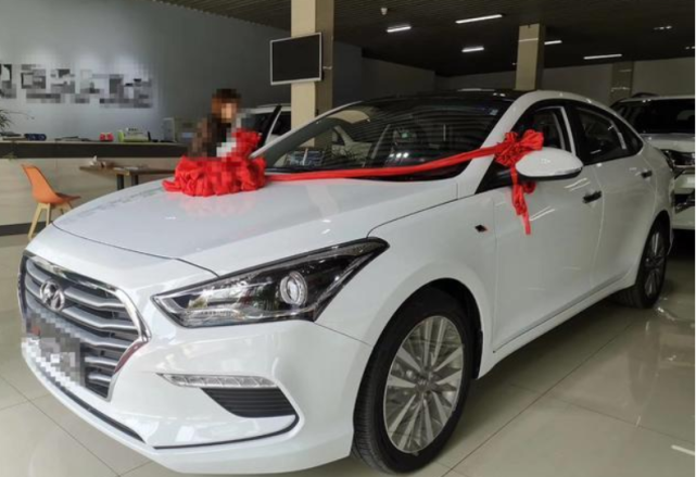 #大众汽车#思域要14万落地，媳妇就想买它，我偷偷提了它，13万B级车不香？