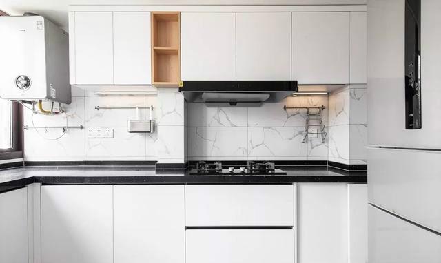 @135㎡婚房,4居改3居,交互式客餐厅,果然越简单越耐看