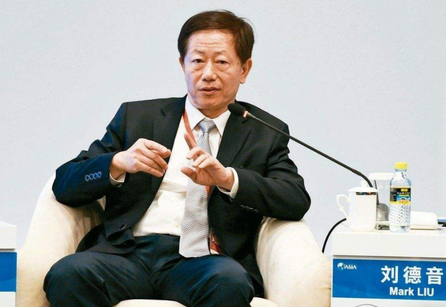 芯片|芯片行业迎“变天”，美企巨头“神话”终结，特朗普无奈做出决定