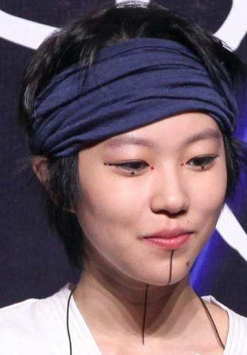 王菲|十五年前得不到王菲，十五年后就撩她的女儿，网友：通“吃”两代人！