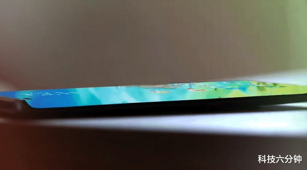 『华为』华为再亮剑！麒麟1020+6400万六摄+LPDDR5，这才是华为的实力