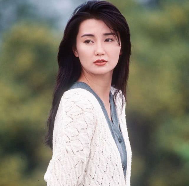 『三菱帕杰罗』张曼玉有多低调？座驾是一辆三菱帕杰罗，开了32年没换