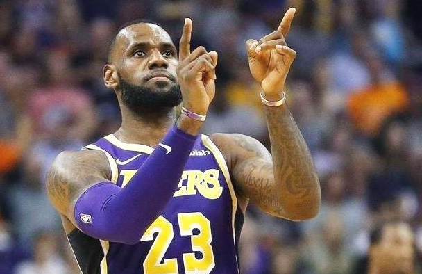 科比·布莱恩特|为什么拿了5冠的科比总是被媒体排在3冠的勒布朗后面？