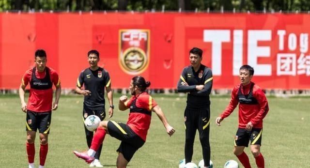 『李铁』实力回击质疑！里皮未解的国足最大顽疾，却被李铁一招击破