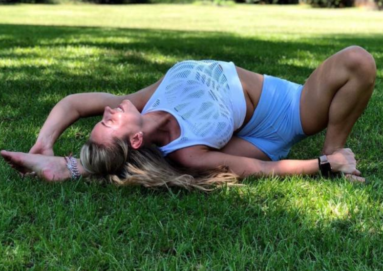 |想练好瑜伽就得先开胯，这些体式需要掌握，基本功很重要