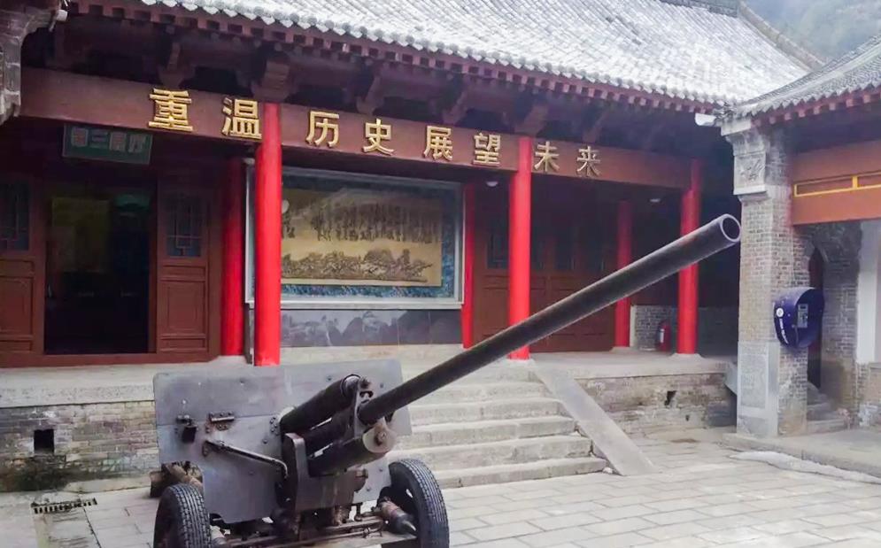 古镇■秦岭大山中隐藏着一座古镇，山清水秀，古色古香，吃住很便宜