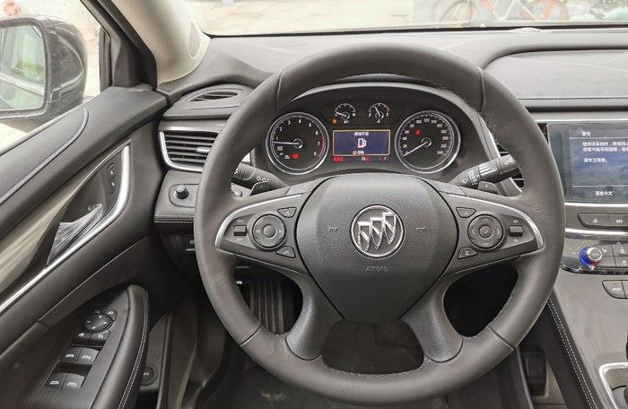 「别克君越」开别克君越的都是什么人？它的性价比高吗？别克君越的小毛病多吗