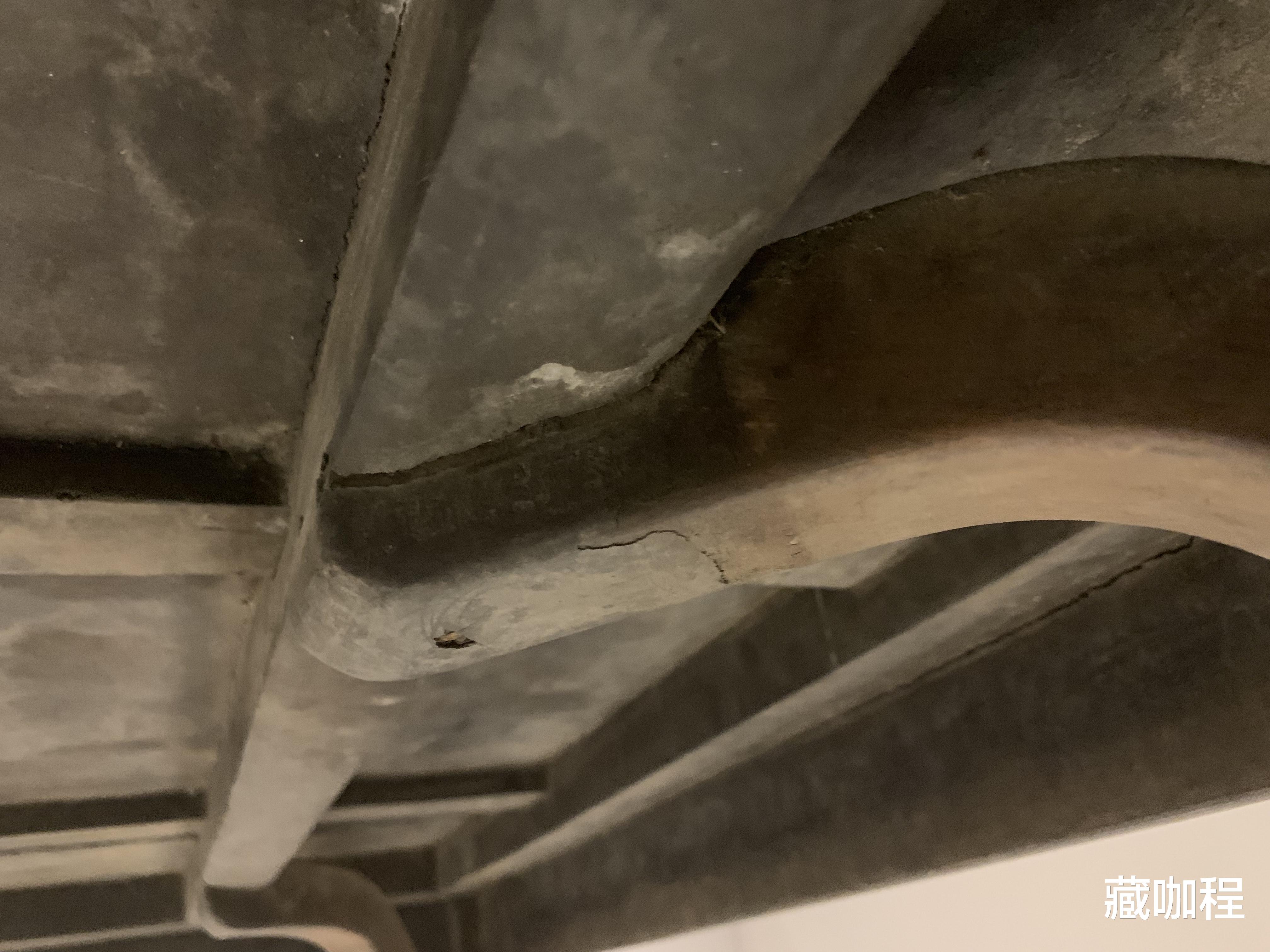 ##黄花梨方桌97万成交，顶一对包镶大四件柜