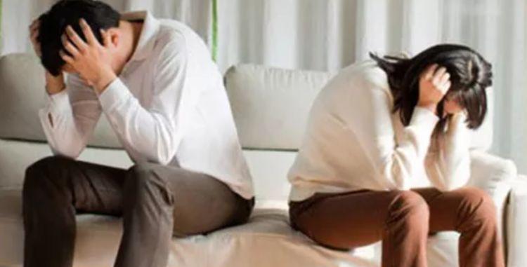 婚礼当天，母亲送俺一部手机，婆婆直接摔烂，老公捡起电话蒙了