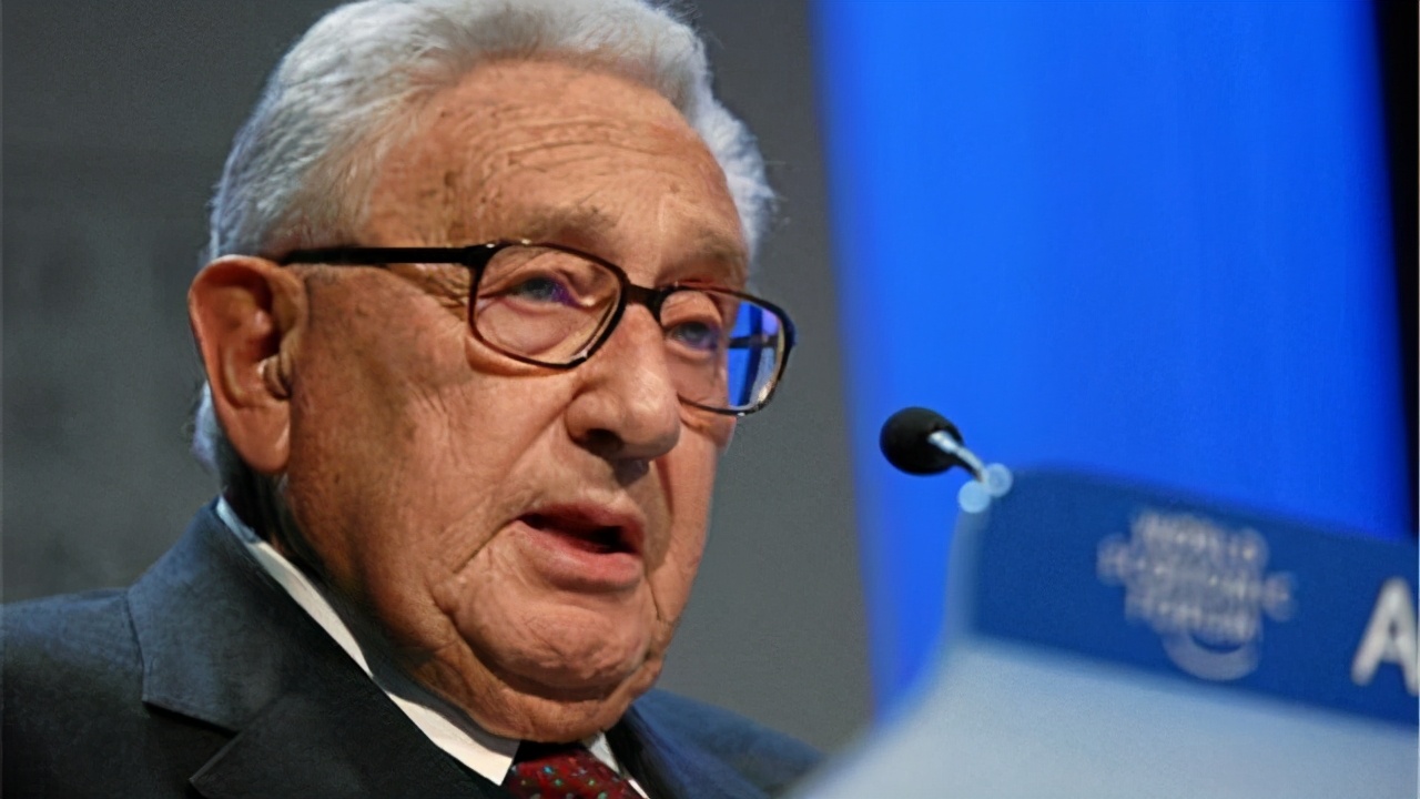 新兵|全美都没人敢说实话，97岁基辛格挑起大梁，对美发出明确警告