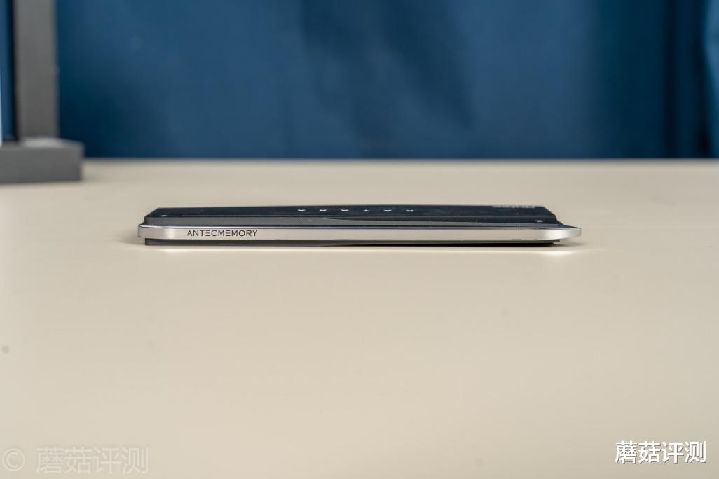 医生|设计出众，用料给力，性能强大、安钛克KATANA内存条 评测