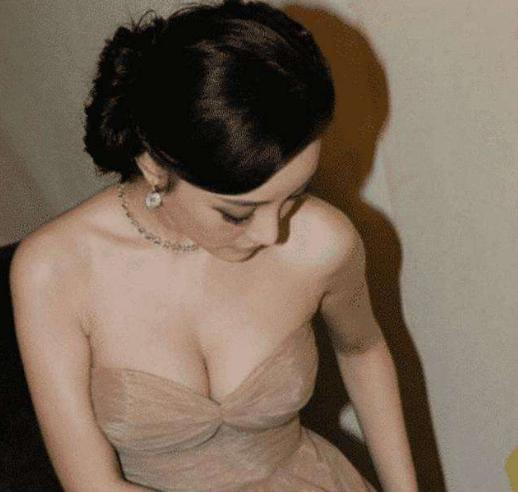 李晨|李小璐有多撩人：看到20岁的她，难怪李晨这么的“猴急”追到手