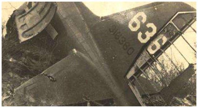 叶挺|叶挺将军飞机坠毁事件：凶手临死前，才透露飞机坠毁真相