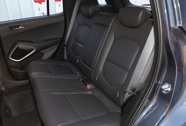 现代ix35▲17万跌至10万的合资SUV，油耗低还开不坏，买国产真不如选它香