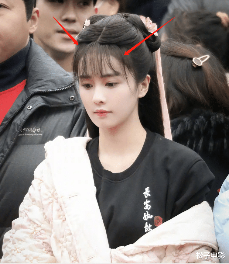 发际线|鞠婧祎同款？白鹿被质疑画发际线，其实是她的胎毛