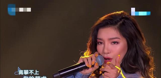 李宇春|尴尬了，李宇春成为好声音导师，而同为快女冠军的她们却成了学员