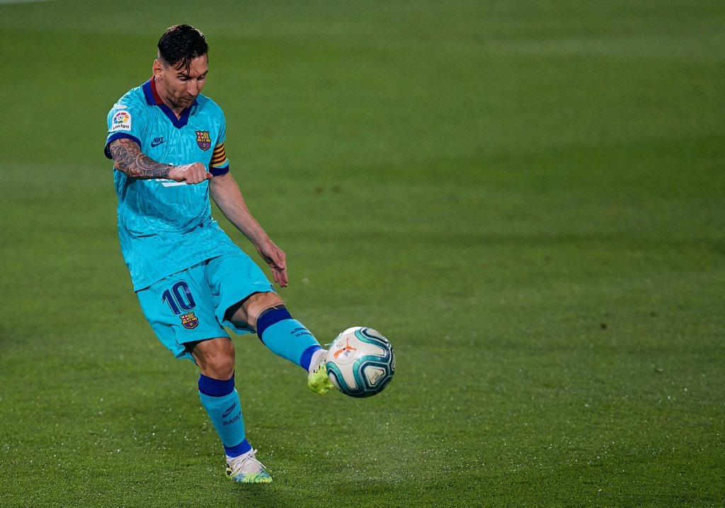 [西甲]破案了！西甲联盟认为皇马影响VAR判罚，巴萨若丢冠太冤了！