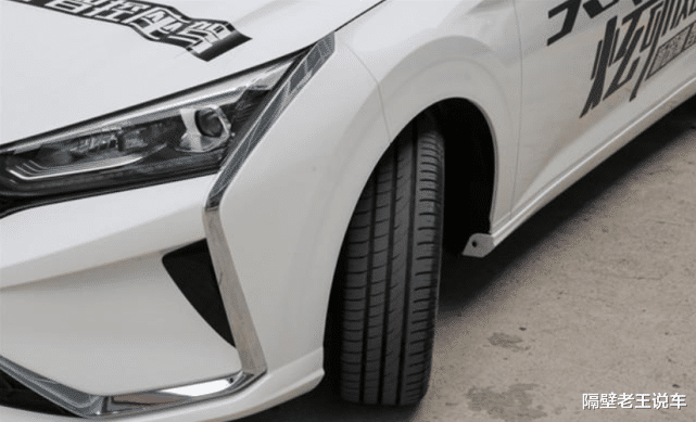 东风风神@?年轻人又一台“轿跑”！不到7万比思域厚道，大溜背+四轮独悬，性价比超高