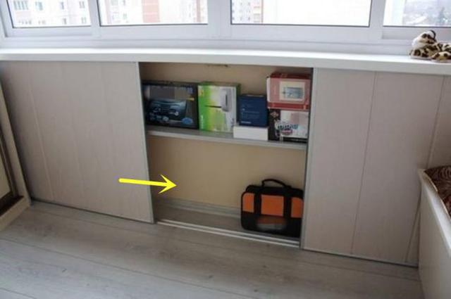 ：墙面打层超薄的柜子，只占8公分！邻居看完，急着回家照着装一排