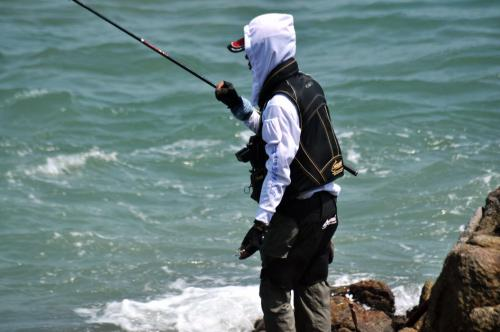 海钓|海钓中浮游矶钓、筏钓、路亚、船钓，哪一种钓法最实在省钱了？