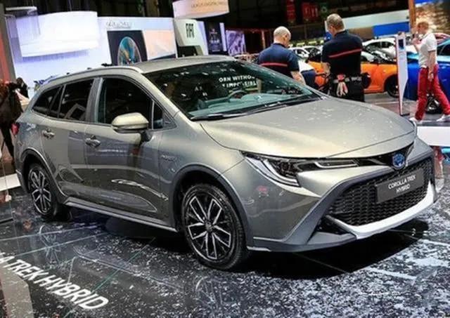 「丰田卡罗拉」丰田要逼死大众！全新卡罗拉旅行版曝光，比奔驰漂亮，配双人床不足12万